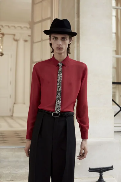 Look 11
